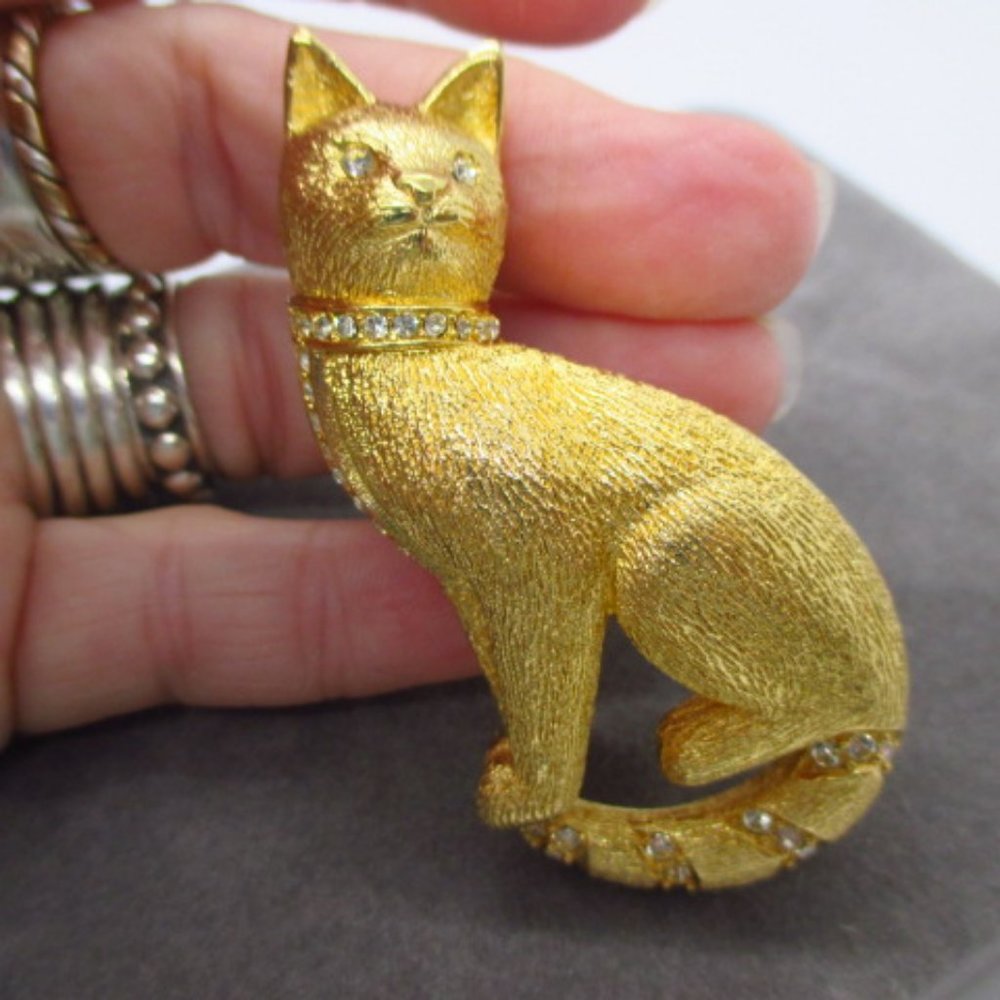 Rare Vintage Christian Dior Gold Plated Rhinestone Cat Brooch
